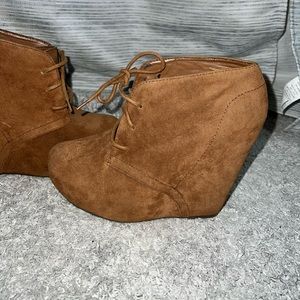 Brown wedges